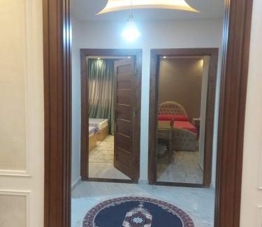 Ash-Sharabiyah Apartamento | شقه في جاردينيا الماظه تحتوى على ٣غرف مكيفه وريسبشن وحمام ومطبخ وريسبشن وبلكونه بجوار سنتر الماظه وسنتر سيتي ستارز الدور الثالث ولها موقع متميز وبلكونه تطل علي مول الكمبوند