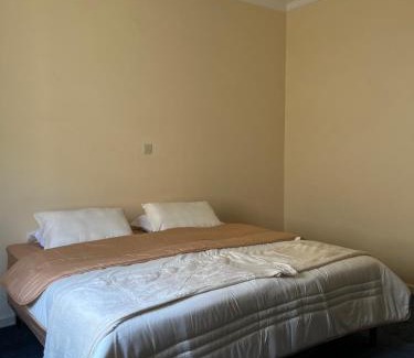 Abqaiq Apartamento | شقه مفروشه في حي البساتين بقيق