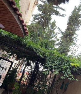 Irbid Apartamento | شقه مفروشه مع حديقه اربد بجانب فندق فلامنجو ومدارس دار العلوم