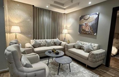 Al Izdihar Apartamento | شقه مودرن