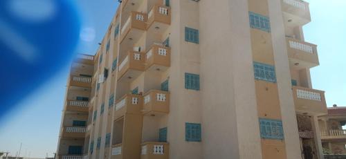 Marsa Matruh Apartamento | عمارة الحج موسي بشاطئ أم الرخم عجيبه