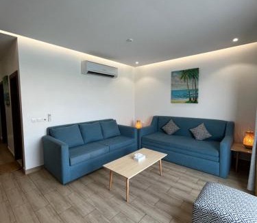Durrat Al-Arous Apartamento | غرفة صالة بلكونة على الشاطئ - عوائل