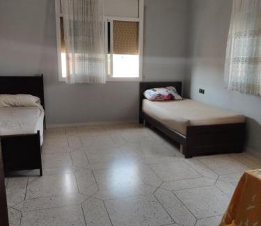 Hay Al Matar Apartamento | غرفة للشخصين وحمام لا للمحرمات
