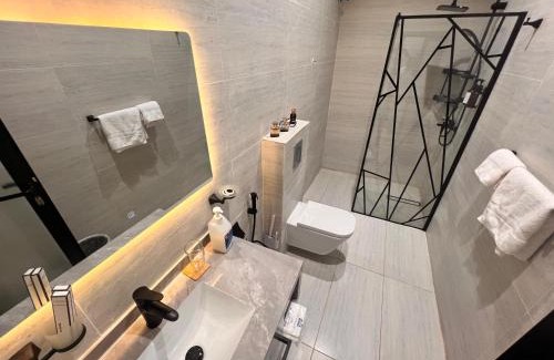 Al Kura Apartamento | غرفة وجلسة خارجية بوصول ذاتي