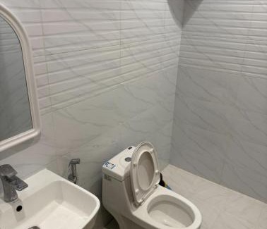 Mizail Apartamento | غرفه صاله بتصميم مودرن مدخل سياره