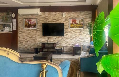 Riyadh Hotel | فندق الديار العالمية العزيزية Al Diyar Hotel