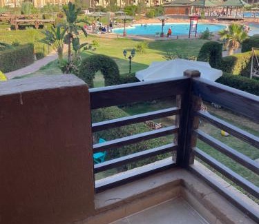Zafarana Chalet De Esquí | فيلا دوبلكس بحديقه خاصه فى مارسليا بلو باى اسيا السخنه