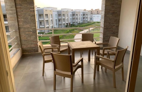 New Cairo Chalet De Esquí | قرية امواج بالساحل الشمالي