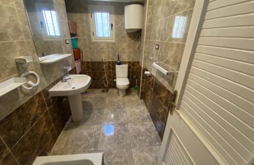 Borg el Arab Chalet De Esquí | قرية جامعة القاهرة كليو 44