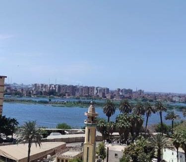 Shubra al Khaymah Apartamento | كوبري المظلات يطلع على كورنيش النيل و كوبري تحيا مصر
