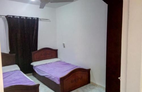 Marsa Matruh Chalet De Esquí | للإيجار في مطروح شاليه داخل قرية سياحية شاليه شايف البحر امتداد شاطئ الابيض البحر متاح لكن حمام السباحة هذا الصيف به أعمال صيانه 130