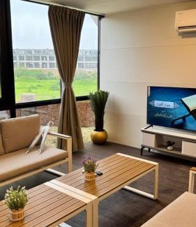 Salalah Chalet De Esquí | مجمع بارادايس السياحي