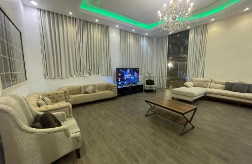 Dhahban Chalet De Esquí | منتجع واستراحة اليخت