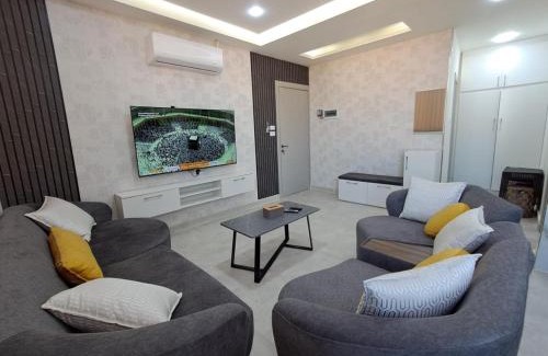 Al Jubeiha Apartamento | منزل السعادة