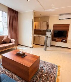 Haql Hotel | نصف القمر للشقق المخدومة
