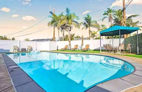 Winnetka Casa | ৎ୭ Los Angeles Glamour Home ৎ୭Pool, Games, Jacuzzi &more