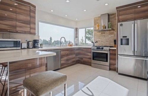 Granada Hills North Villa | ৎ୭Hills Viewৎ୭ Pool Jacuzi &More