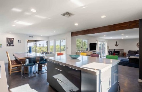 West Hills Casa | ৎ୭Middlebury Heightsৎ୭ Pool,Jacuzzi, games & more