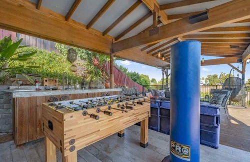 West Hills Casa | ৎ୭Middlebury Heightsৎ୭ Pool,Jacuzzi, games & more