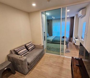 Saen Suk Hotel | คอนโดอีสวิลบางแสน ห้อง 7