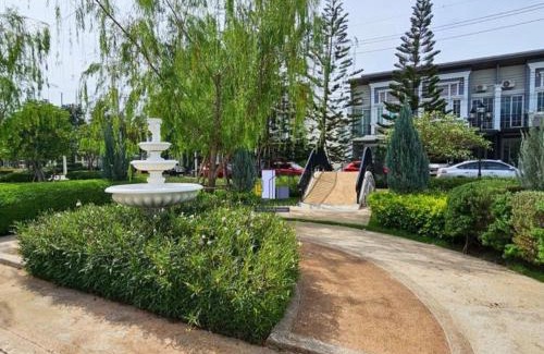 Khon Kaen Complejo | ทาวน์โฮมโกเด้นนีโอ ริมบึงแก่นนคร ขอนแก่น