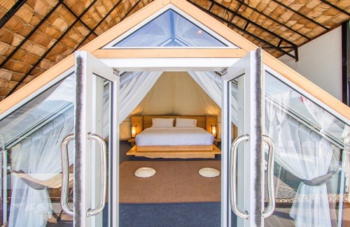 Mae Taeng Cama Y Desayuno | ที่พักพูวิลล่าสวนตัวกลางเขาอ่างแช่น้ำอุ่นกลางสระวิวภูเขาทะเลหมอก ที่จอดรถสวนตัว