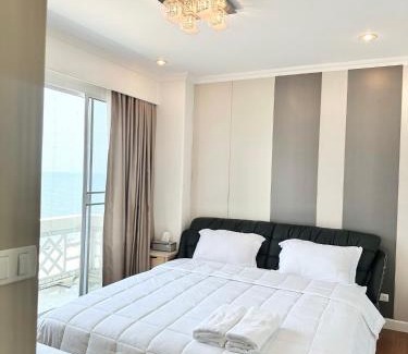 Rayong Apartamento | บ้านชายทะเล ที่พักติดทะเล ระยอง หาดแสงจันทร์
