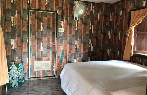 Ko Chang Chalet De Esquí | บ้านตำหนักช้าง