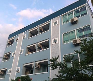 Nuea Khlong Hotel | บ้านทรัพย์มงคล