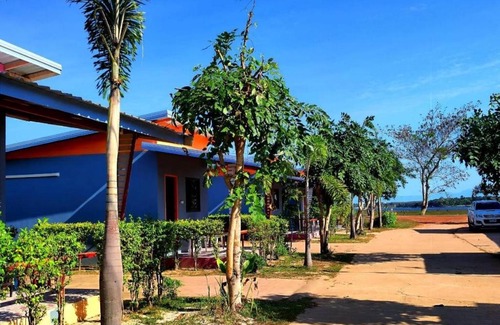 Bung Khong Long Complejo | บ้านทุ่ง เคียงบึง รีสอร์ท