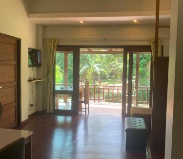 Choeng Mon Villa | บ้านธานี (BAAN THANI)