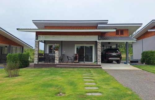 Suan Phueng Casa | บ้านน้ำผึ้งโฮมสเตย์