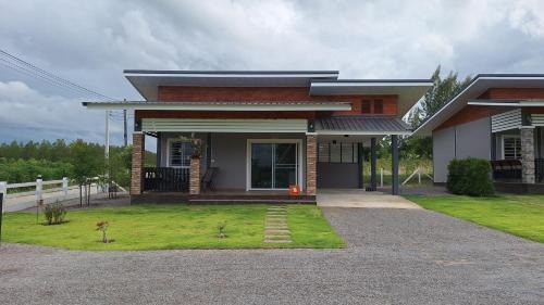 Suan Phueng Casa | บ้านน้ำผึ้งโฮมสเตย์