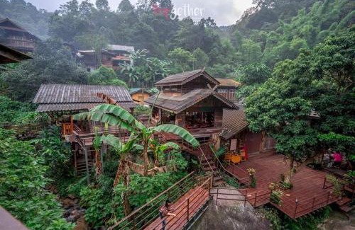 Mae Kampong Casa | บ้านป้อหลวงแม่หลวง แม่กำปอง Baanporluangmaeluang Maekampong