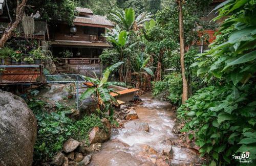 Mae Kampong Casa | บ้านป้อหลวงแม่หลวง แม่กำปอง Baanporluangmaeluang Maekampong