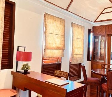 Cha-am Complejo | บ้านมนชเลชะอำ ติดชายหาด Baan Monchale