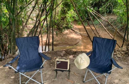 Si Racha Cama Y Desayuno | บ้านย่า ณ ท่าไทร