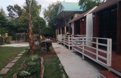 Nong Khai Chalet De Esquí | บ้านวสุธันย์ฟูจิมินิมอล