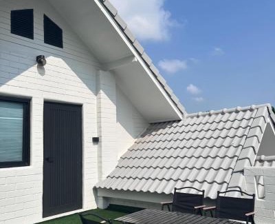 Rayong Casa | บ้านสมดุลมิตร Hidden Private White Brick House Rayong