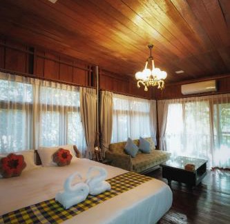 Udon Thani Casa | บ้านสวนแก้วคำแพง Baan Suan Kaew Khampaeng