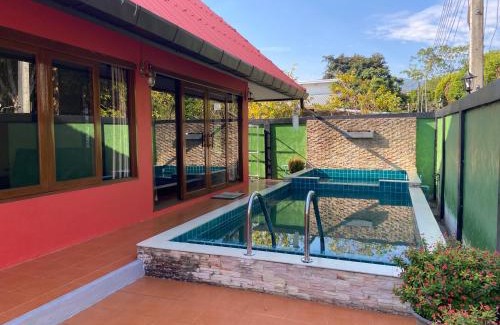 Mae Rim Casa | บ้านสวนแดงจินดา Baan Suan Dang Jinda