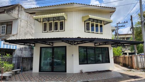 Talat Cama Y Desayuno | บ้านสุขใจ Baan Sukjai