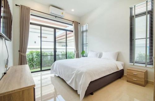 Hua Hin Complejo | บ้านอิ่มสุข พลูวิลล่า ชะอำ