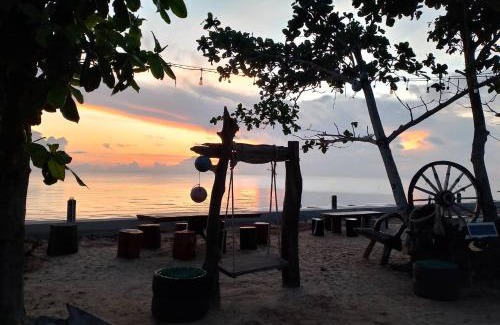 Chaiya Casa | หาดกำนันแคมป์ปิ้ง&ซีฟู๊ด