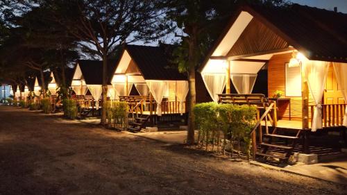 Si Prachan Casa | อิงน้ำท่าจีน (ท่าจีนรีสอร์ท)