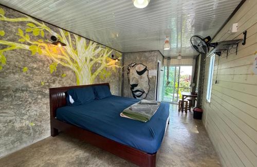 Thong Pha Phum Casa | อีต่องโฮมสเตย์