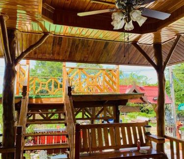 Ban Nok Casa | เรือนบรรเจิดโฮมสเตย์