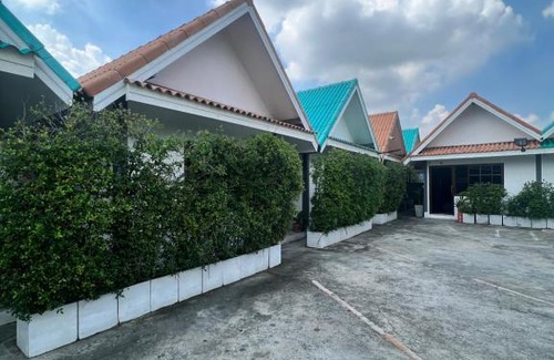 Sam Khok Chalet De Esquí | เรือนมาลี รีสอร์ท