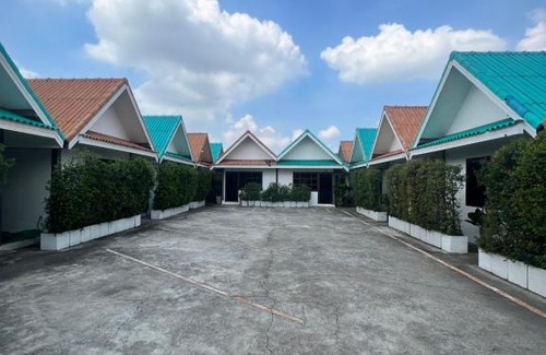 Sam Khok Chalet De Esquí | เรือนมาลี รีสอร์ท