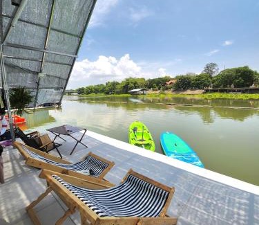 Uthai Thani Casa | เรือนแพสุขใจ อุทัยธานี